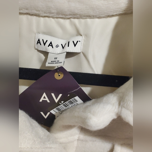 Women's Utility Shacket - Ava & Viv Cream 1X - Picture 7 of 9